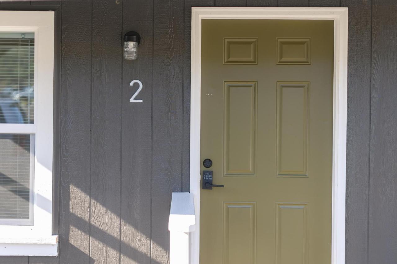 Waterfront River Apartments Rogue River Exterior photo